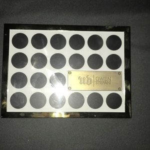Urban decay limited edition Gwen stefani palette